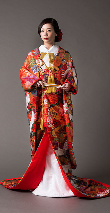 色打掛　金　飾りフサ　十二単衣　宝相華紋　鳳凰　花嫁衣装　婚礼衣装　25 色打掛 金 飾りフサ 十二単衣 宝相華紋 鳳凰 花嫁衣装 婚礼衣装